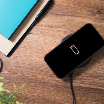 Roar CHILL FLASH tok - iPhone 15 Pro Max Style 2 kép