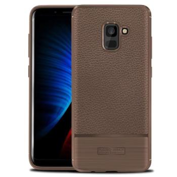 Szilikon telefonvédő (közepesen ütésálló, bőr hatású, szálcsiszolt) BARNA Samsung Galaxy A8 Plus (2018) SM-A730F kép